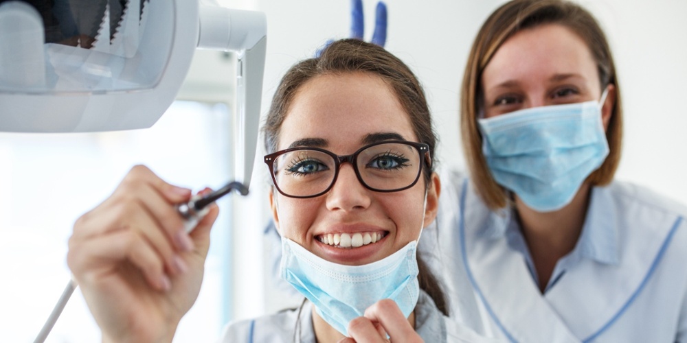 How to a Dental Associate